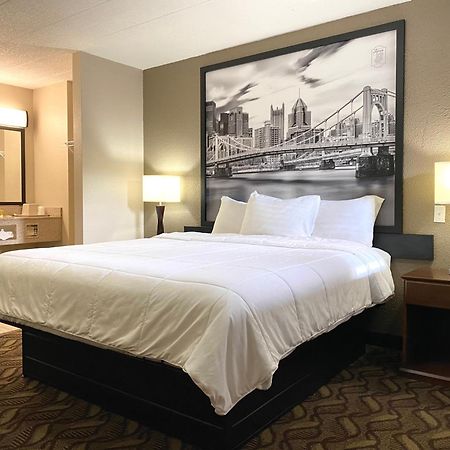 Super 8 By Wyndham Greensburg Εξωτερικό φωτογραφία