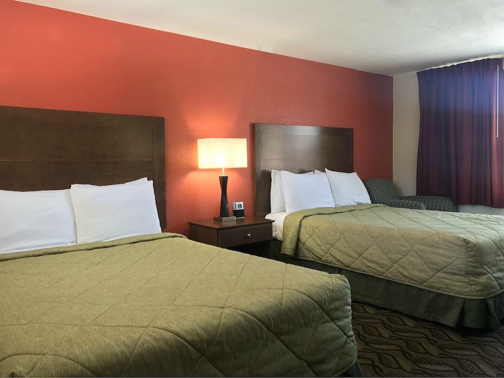 Super 8 By Wyndham Greensburg Εξωτερικό φωτογραφία