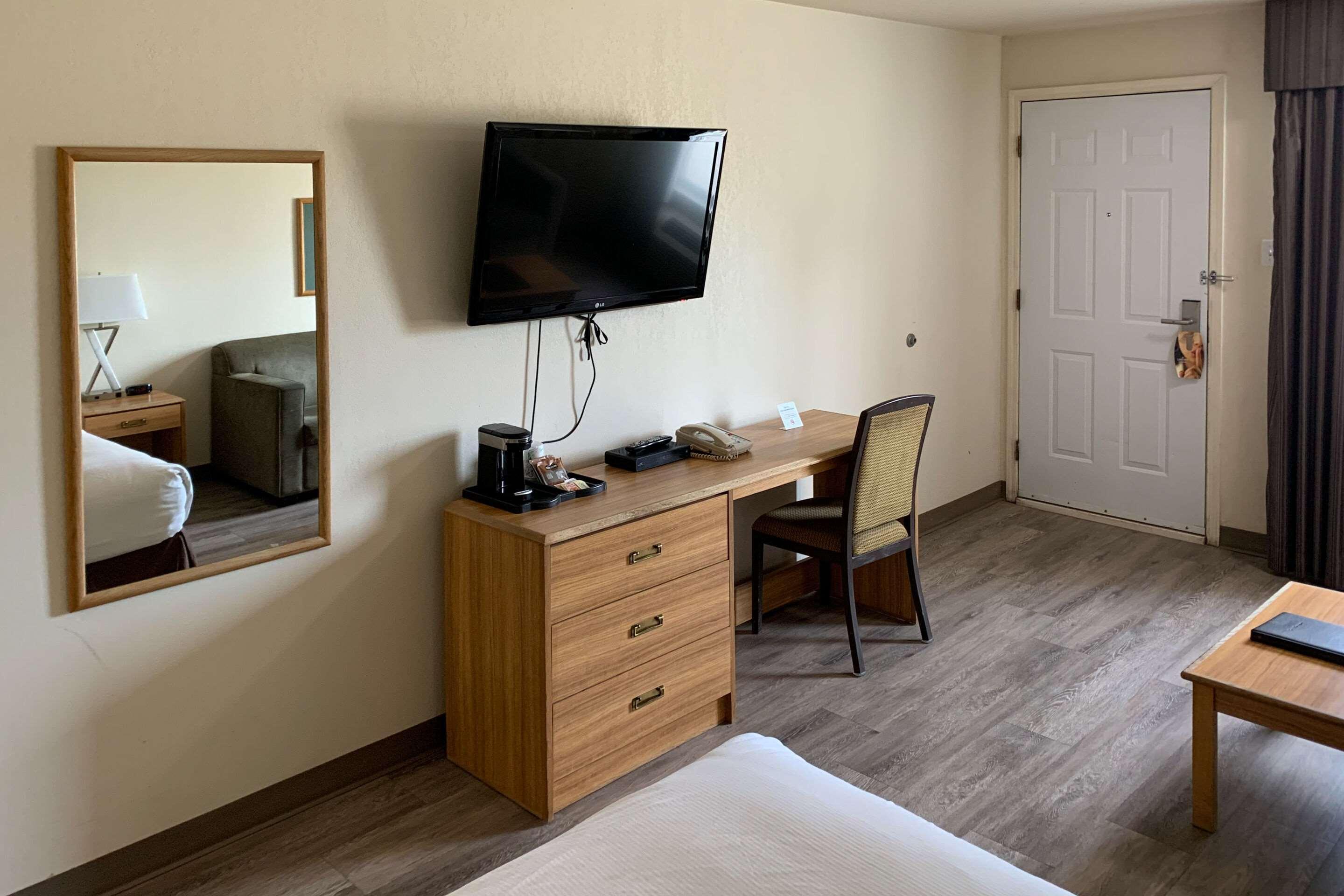 Super 8 By Wyndham Greensburg Εξωτερικό φωτογραφία