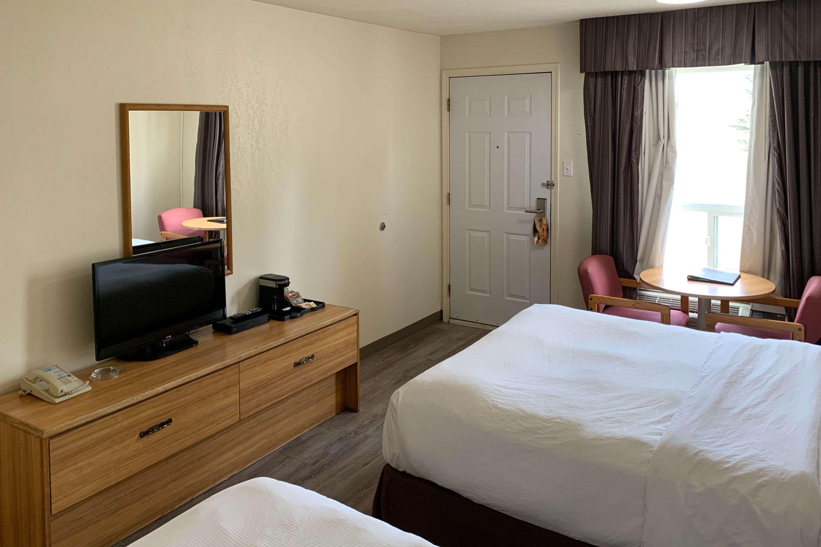 Super 8 By Wyndham Greensburg Εξωτερικό φωτογραφία